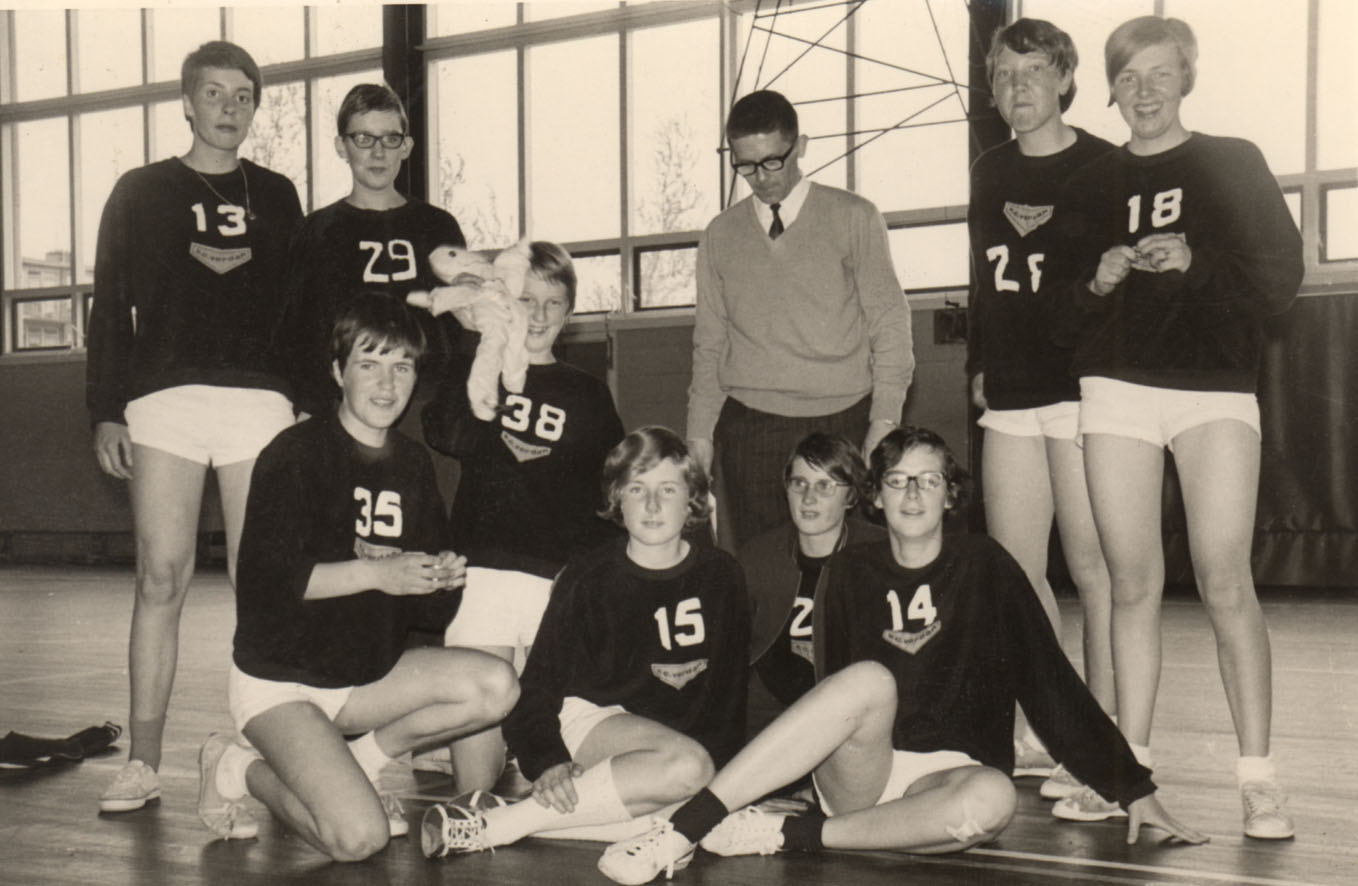 1967 meisjes aspiranten NK 3e plaats 150-23×15